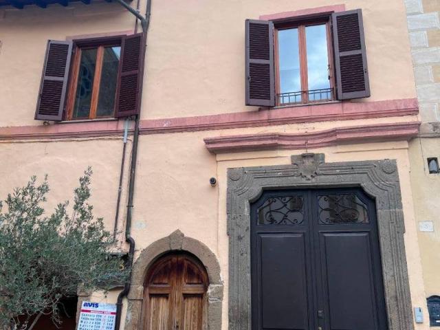 Villa Indipendente in vendita a Capranica, Lazio