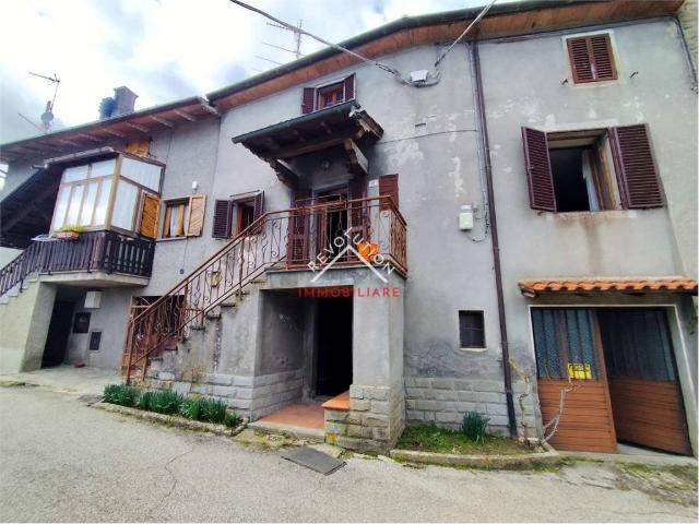 Villa Indipendente in vendita a Caprese Michelangelo, Toscana