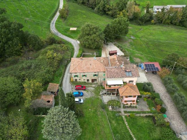 Villa Indipendente in vendita a Caprese Michelangelo, Toscana