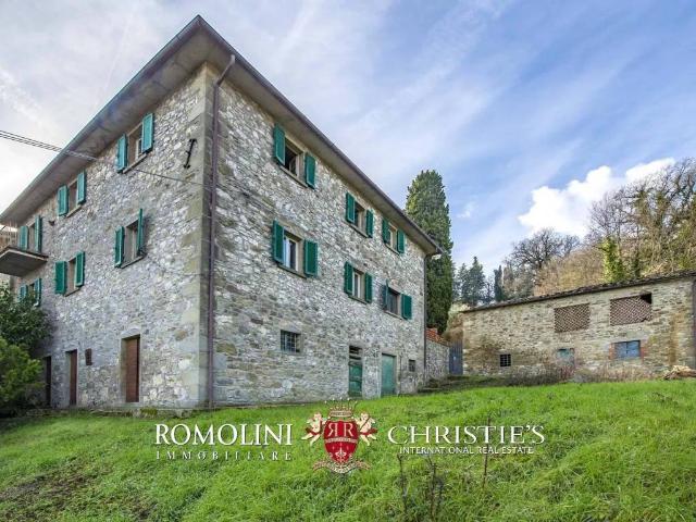 Villa Indipendente in vendita a Caprese Michelangelo, Toscana