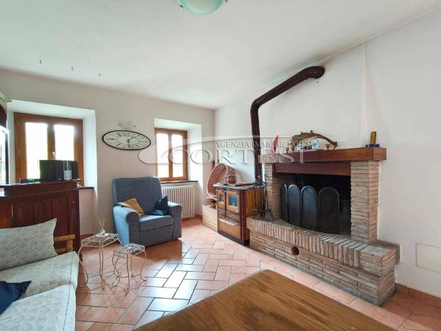 Villa Indipendente in vendita a Caprese Michelangelo, Toscana