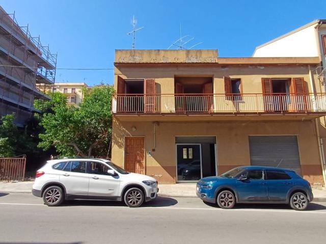 Villa Indipendente in vendita a Capri Leone, Sicilia