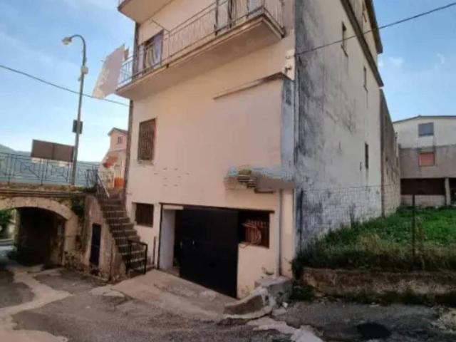 Villa Indipendente in vendita a Capriati a Volturno, Caserta