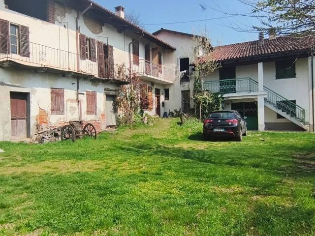 Villa Indipendente in vendita a Piemonte, Asti
