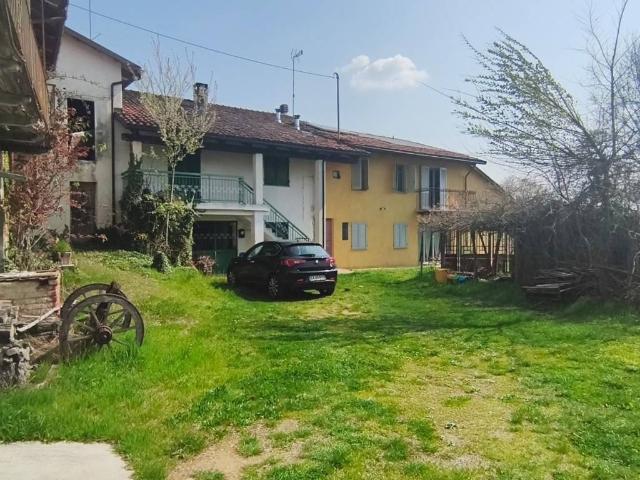 Villa Indipendente in vendita a Piemonte, Asti
