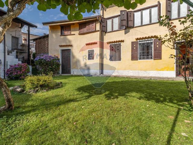 Villa Indipendente in vendita a Piemonte, Biella
