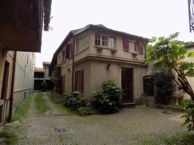 Villa Indipendente in vendita a Caprino Bergamasco, Lombardia