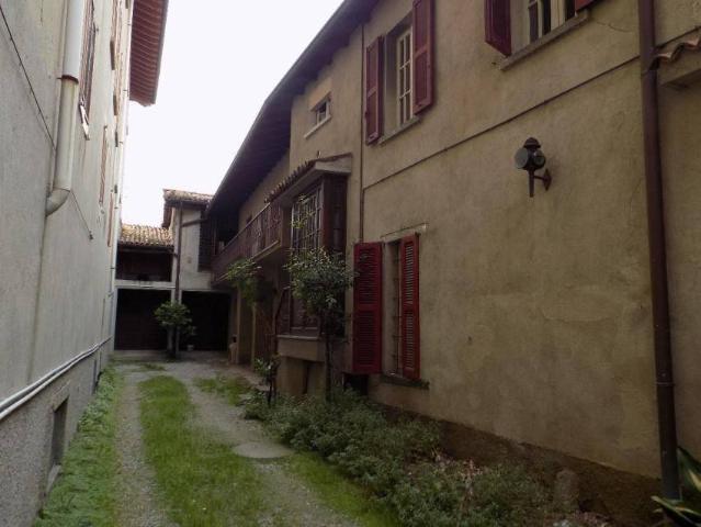 Villa Indipendente in vendita a Caprino Bergamasco, Lombardia