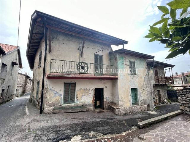 Villa Indipendente in vendita a Caprino Bergamasco, Lombardia