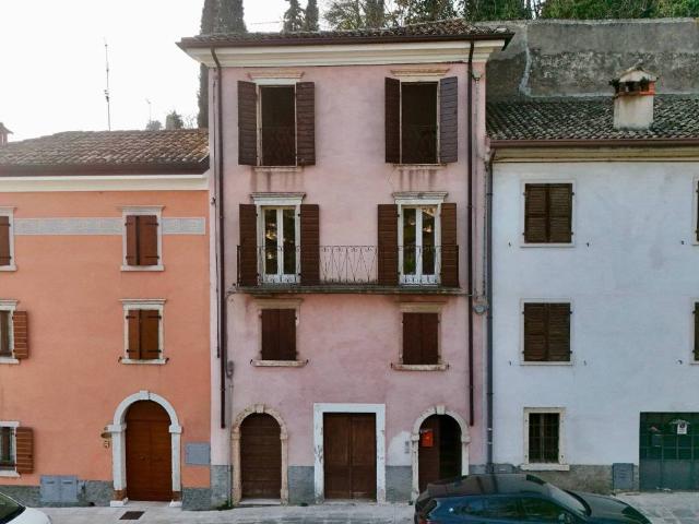 Villa Indipendente in vendita a Rubiana, Caprino Veronese