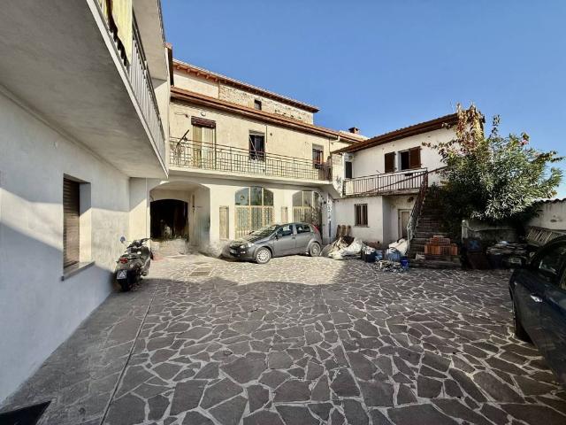 Villa Indipendente in vendita a Pirlotti, Capriolo