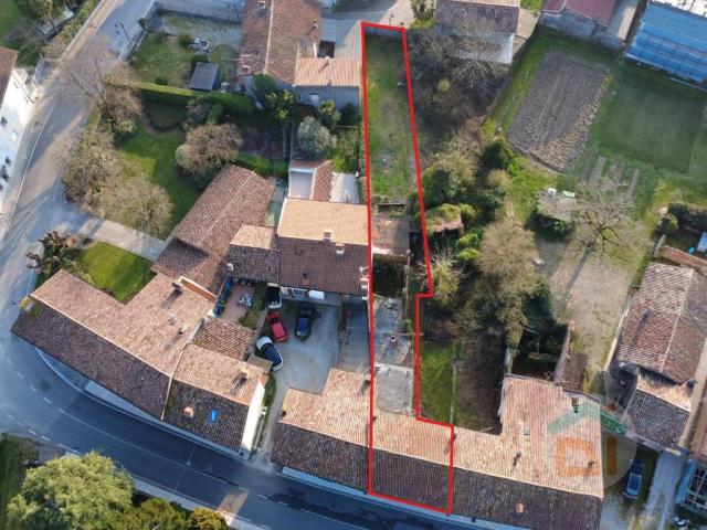 Villa Indipendente in vendita a Capriva Del Friuli, Friuli-Venezia Giulia