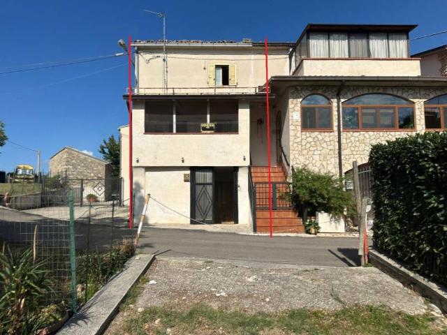 Villa Indipendente in vendita a Caramanico Terme, Abruzzo