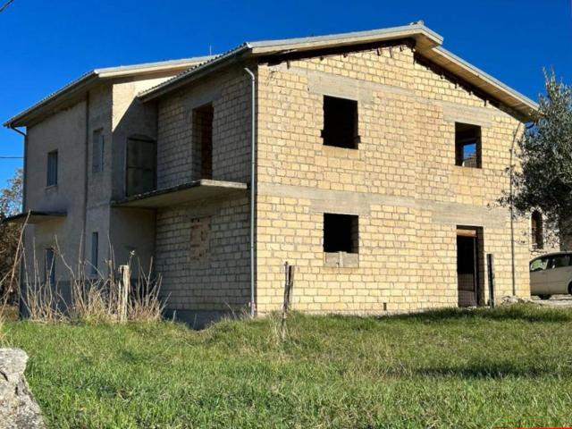 Villa Indipendente in vendita a Fonte Natale, Caramanico Terme