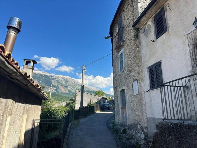 Villa Indipendente in vendita a Caramanico Terme, Abruzzo
