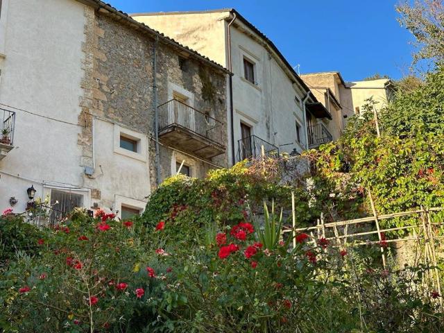 Villa Indipendente in vendita a Caramanico Terme, Abruzzo
