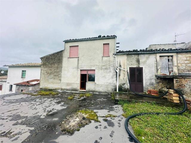 Villa Indipendente in vendita a Caramanico Terme, Abruzzo