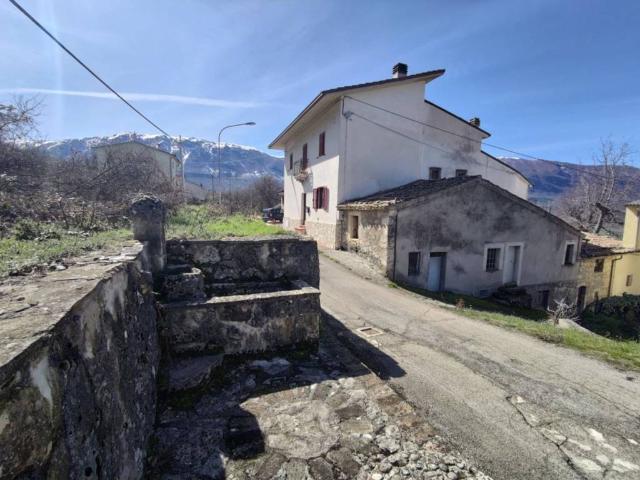Villa Indipendente in vendita a Caramanico Terme, Abruzzo
