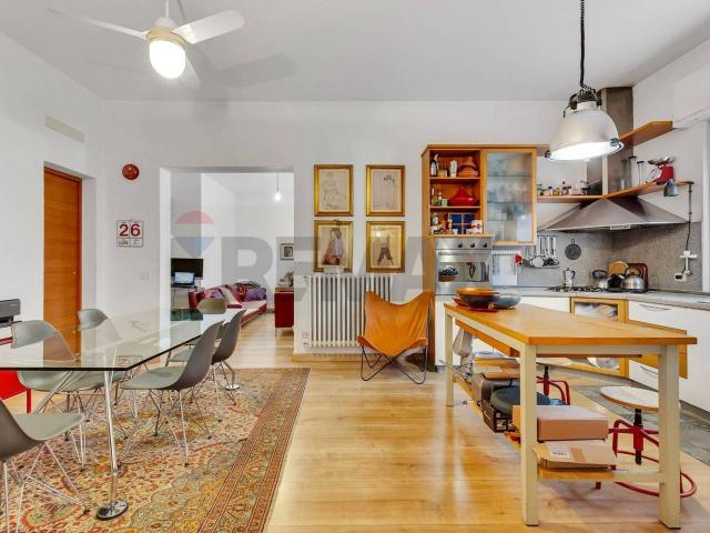 Villa Indipendente in vendita a Carate Brianza, Lombardia