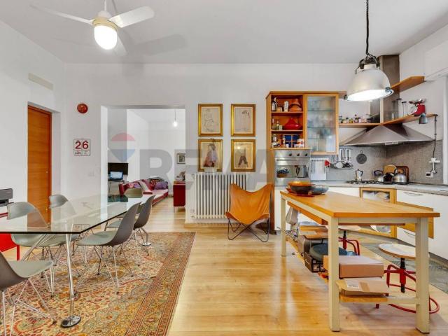 Villa Indipendente in vendita a Carate Brianza, Lombardia