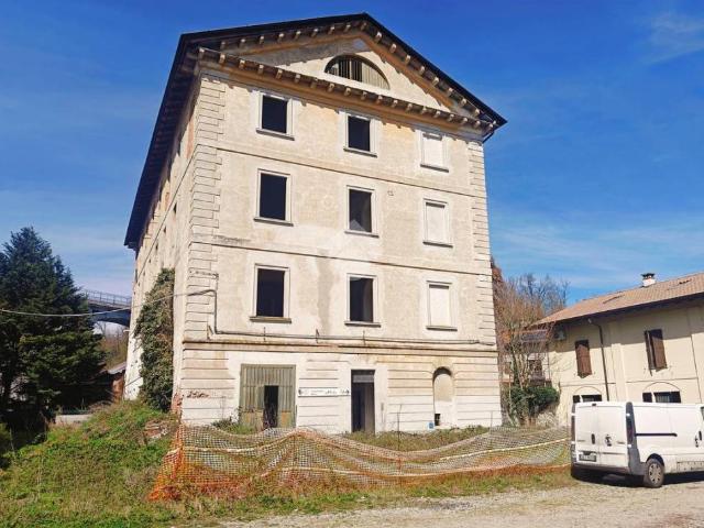 Villa Indipendente in vendita a Realdino, Carate Brianza