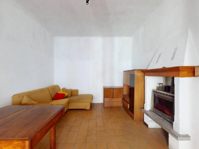 Villa Indipendente in vendita a Carate Brianza, Lombardia