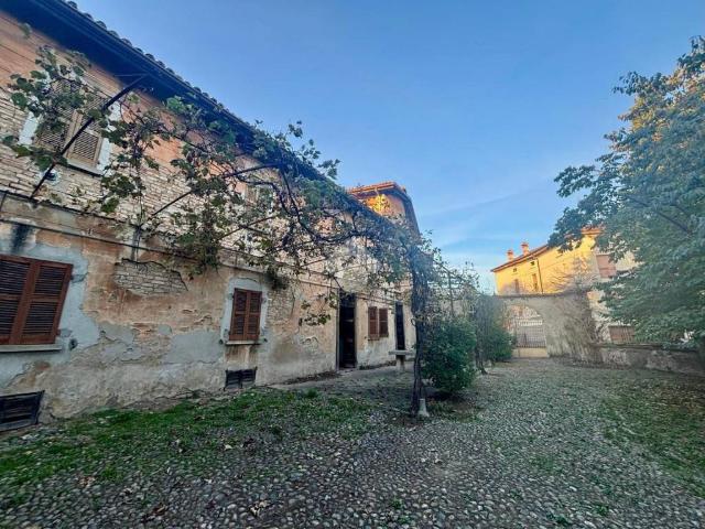 Villa Indipendente in vendita a Caravaggio, Lombardia