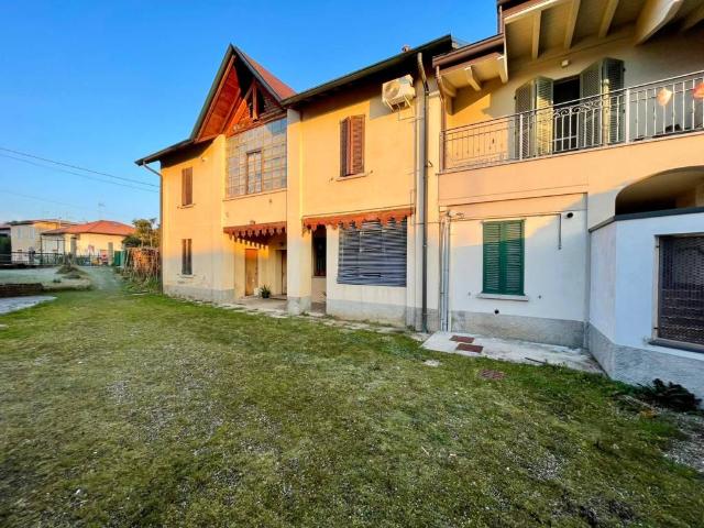 Villa Indipendente in vendita a Caravaggio, Lombardia