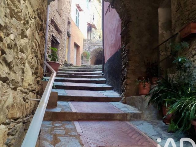Villa Indipendente in vendita a Caravonica, Liguria
