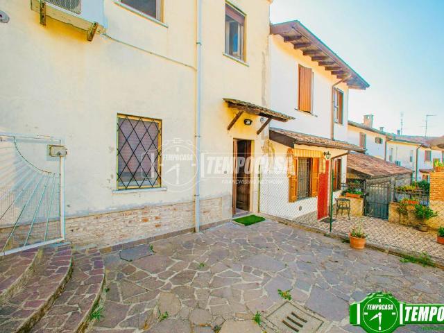Villa Indipendente in vendita a Carbonara Al Ticino, Lombardia