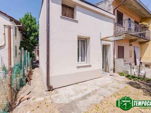 Villa Indipendente in vendita a Carbonara Al Ticino, Lombardia