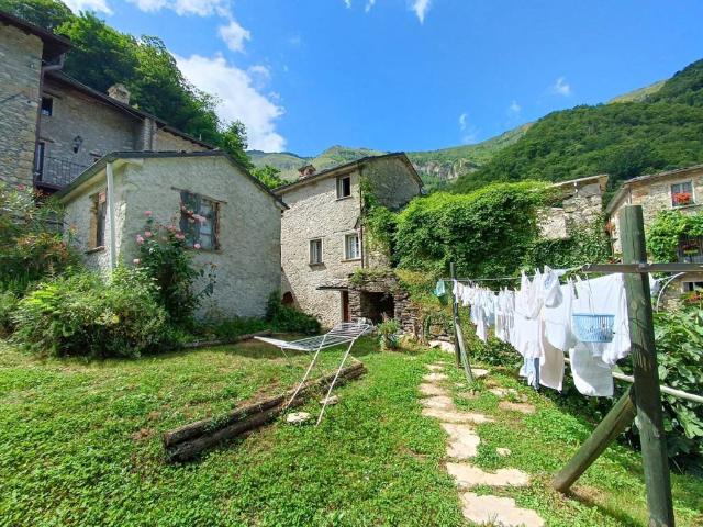 Villa Indipendente in vendita a Isola Santa, Careggine