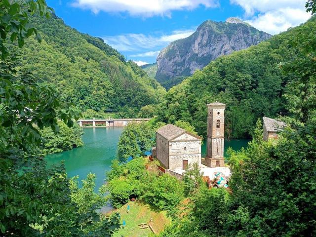 Villa Indipendente in vendita a Unione Comuni Garfagnana, Careggine