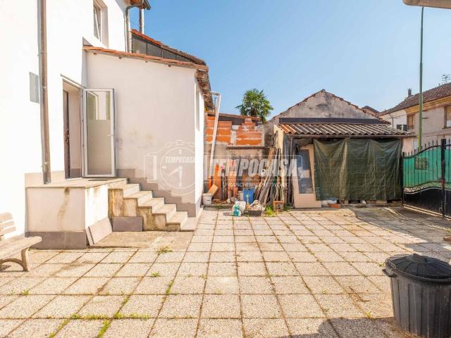 Villa Indipendente in vendita a Piemonte, Vercelli