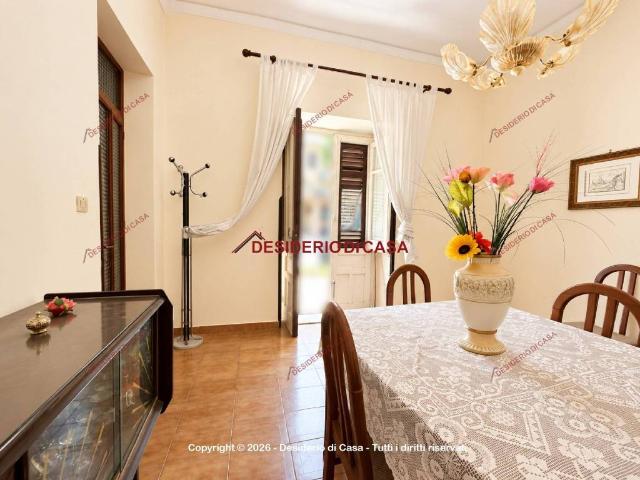 Villa Indipendente in vendita a Carini, Sicilia