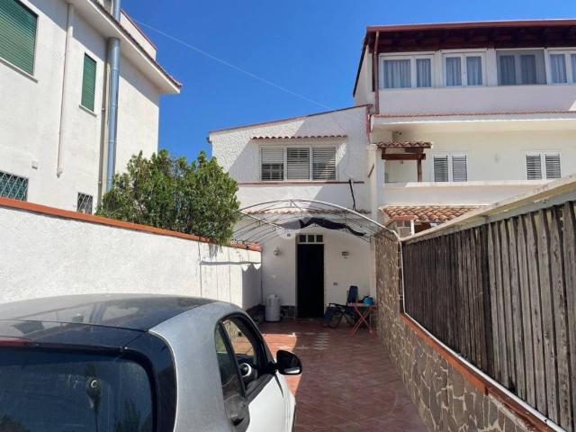 Villa Indipendente in vendita a Carini, Sicilia