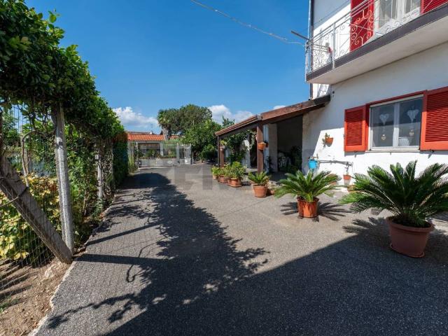 Villa Indipendente in vendita a Carinola, Campania