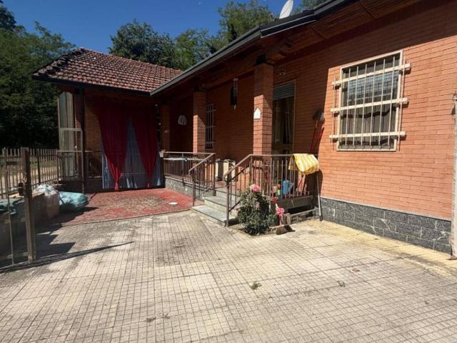 Villa Indipendente in vendita a Carisio, Vercelli