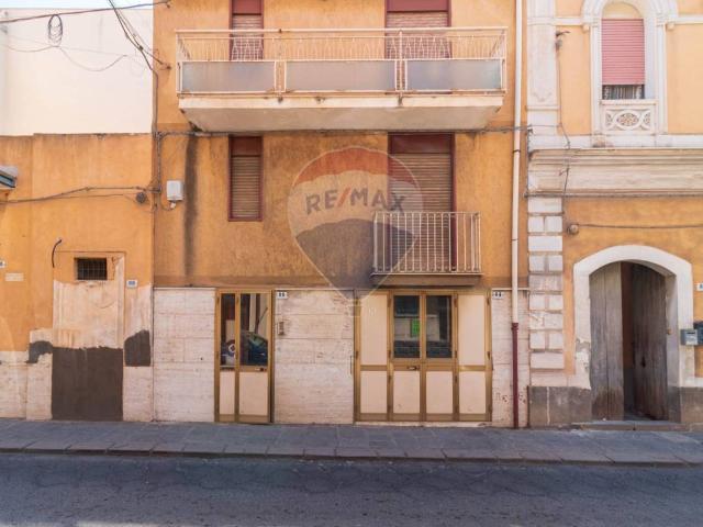 Villa Indipendente in vendita a Carlentini, Sicilia