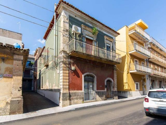 Villa Indipendente in vendita a Carlentini, Sicilia