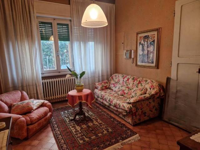Villa Indipendente in vendita a Carmignano, Castello