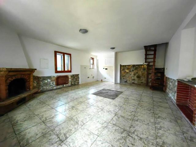 Villa Indipendente in vendita a Carmignano, Seano