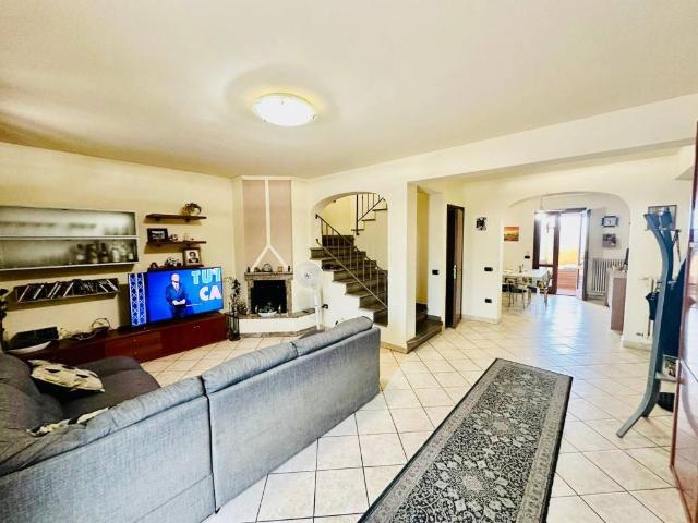 Villa Indipendente in vendita a Carmignano, Toscana