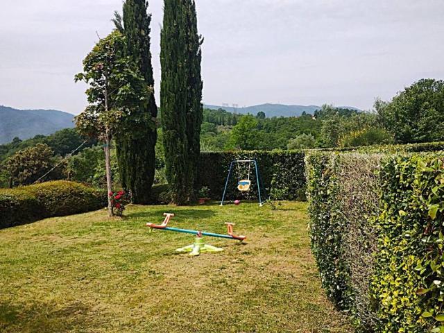 Villa Indipendente in vendita a Carmignano, Comeana