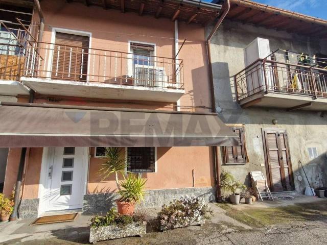 Villa Indipendente in vendita a Carnago, Lombardia