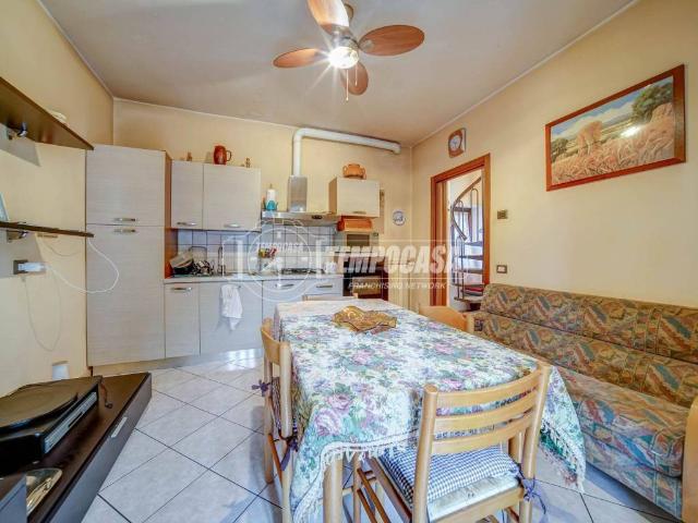 Villa Indipendente in vendita a Carnago, Lombardia