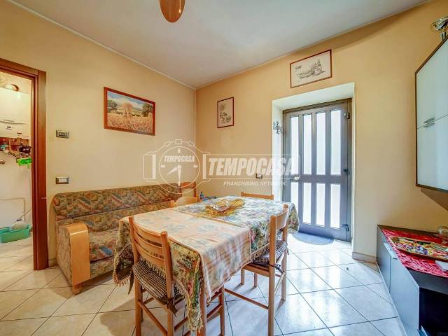 Villa Indipendente in vendita a Carnago, Lombardia