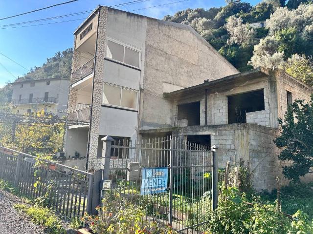 Villa Indipendente in vendita a Caronia, Sicilia