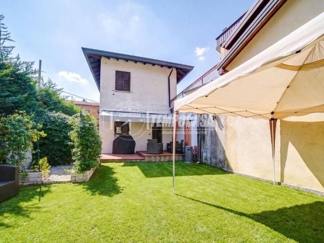 Villa Indipendente in vendita a Travaino, Caronno Varesino