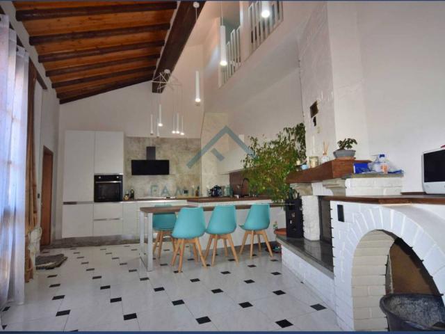 Villa Indipendente in vendita a Travaino, Caronno Varesino